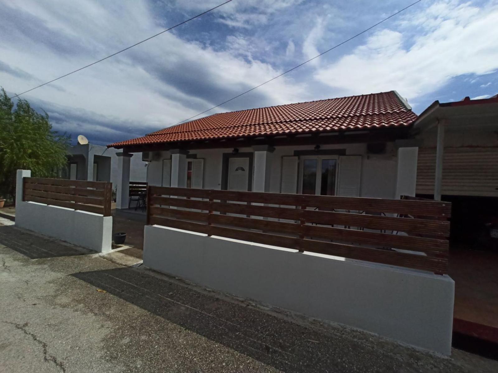 Vila. Dionysos Ferienhaus Agios Georgios (Corfu)
